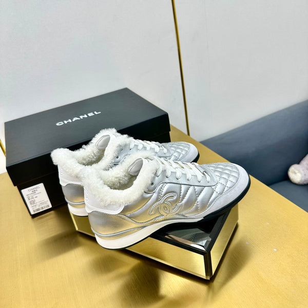 CC Low Sneaker Sliver Wool Cowhide 413857