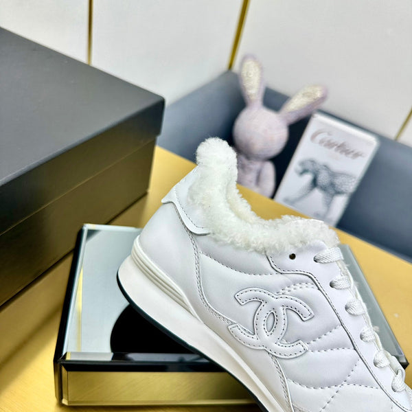 CC Low Sneaker White Wool Cowhide413858