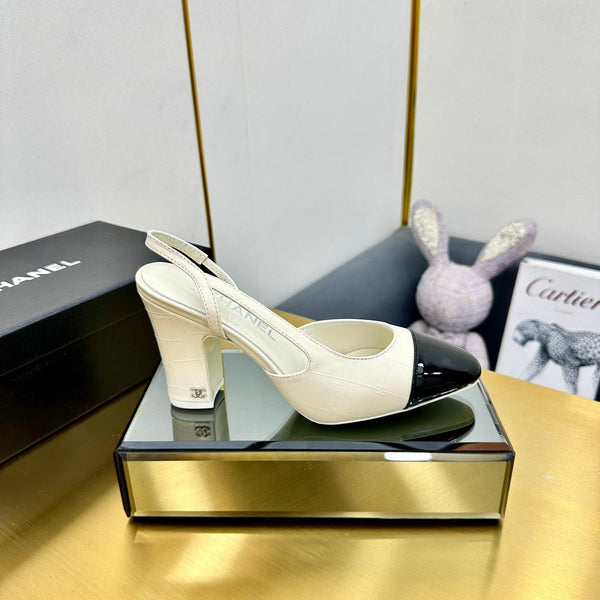 cc slingback pumps 90 in cream lambskin and black patent calfskin 137456