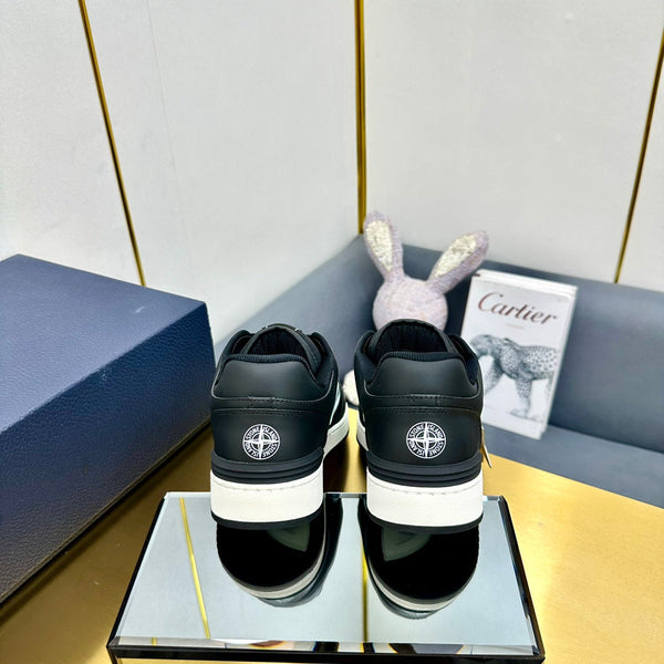 CD B57 Low-Top Sneaker In Black Calfskin 993837