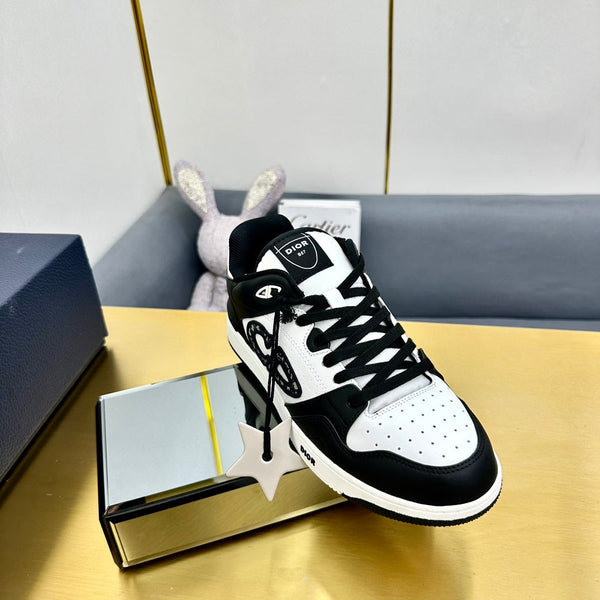 CD B57 Mid-Top Sneaker In Black Calfskin 993839