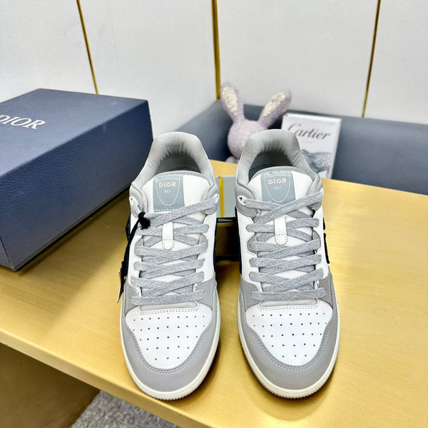 CD B57 Mid-Top Sneaker In Light Grey Calfskin 993841