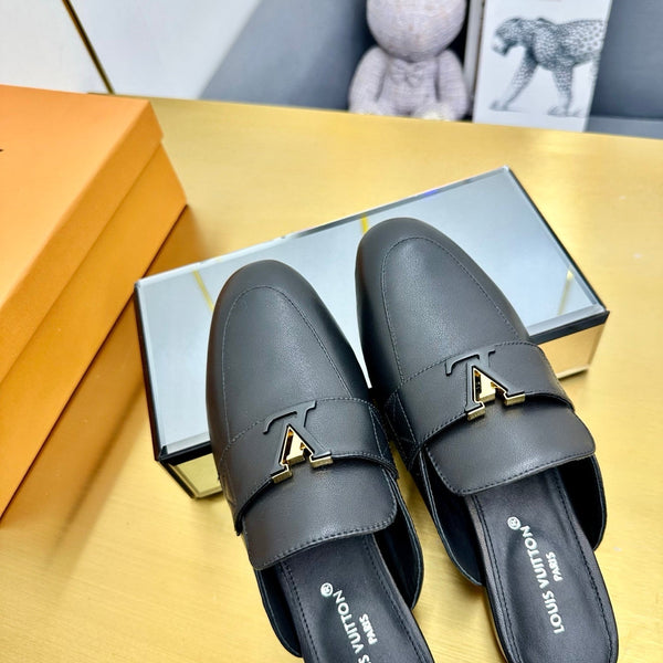 Mocassino LV 25C LV Capri con suola aperta in pelle di vacchetta nera 219928