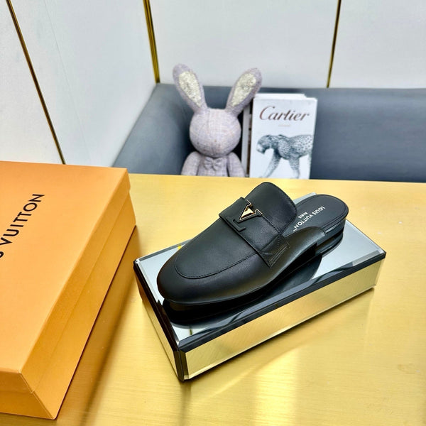 Mocassino LV 25C LV Capri con suola aperta in pelle di vacchetta nera 219928