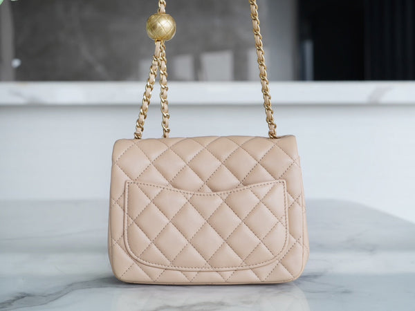 CLASSIC FLAP 17 MINI SQUARE LIGHT BEIGE LAMBSKIN GHW