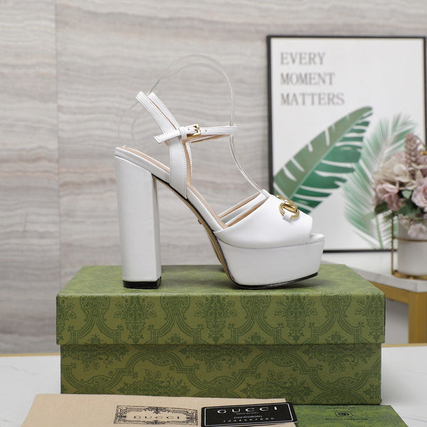 Sandali in pelle nera GG bianchi