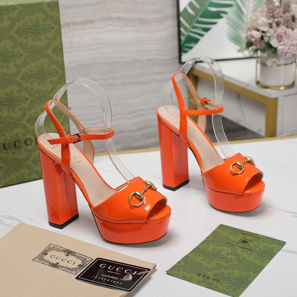 Sandali in pelle GG nera e arancione