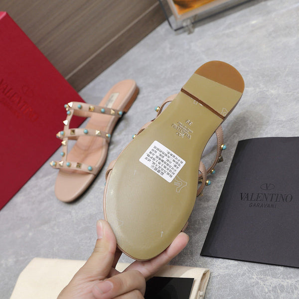 VT 25 Rockstud leather slides Nude Sheepskin 289662
