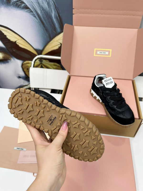 Miu TIRE Sneakers Nero Suede Lace 456326