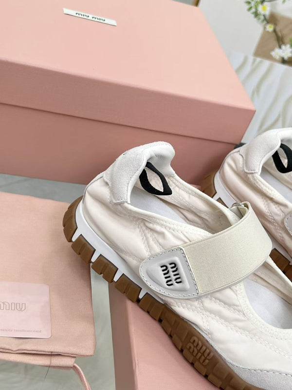 Miu Tyre Ballerina Shoes White Suede Fabric 456343