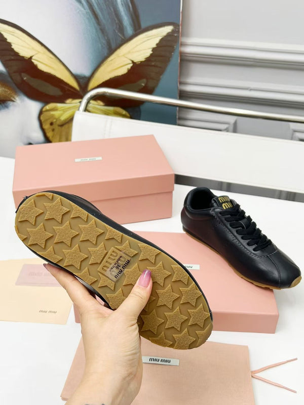 Miu Plume Sneakers Black Cowhide 456349