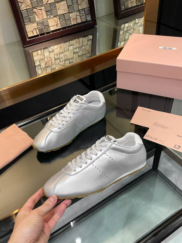 Miu Plume Sneakers Sliver Cowhide 456350