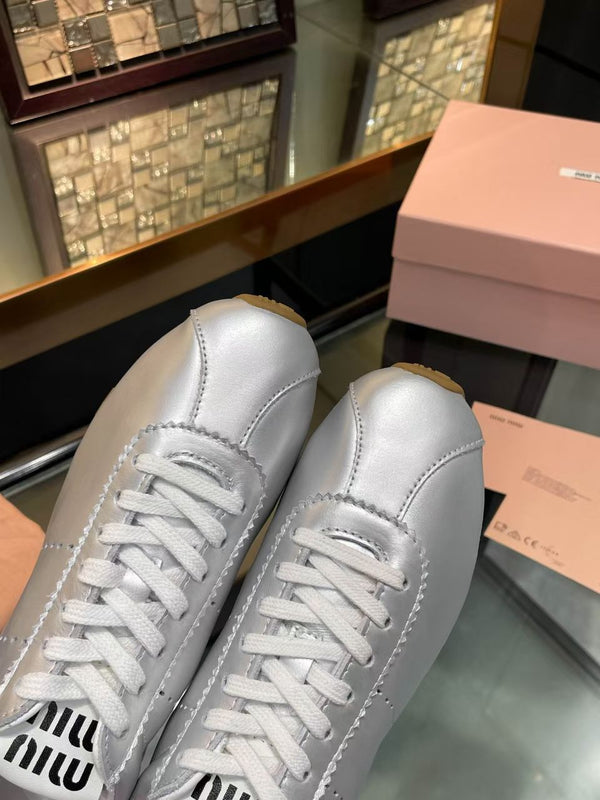 Miu Plume Sneakers Sliver Cowhide 456350