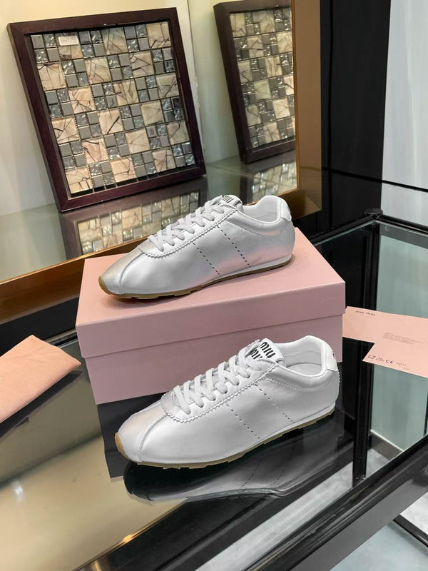 Miu Plume Sneakers Sliver Cowhide 456350