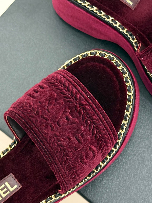 CIABATTE CON ZEPPA E SUOLA SPESSA IN VELLUTO ROSSO MARRONE