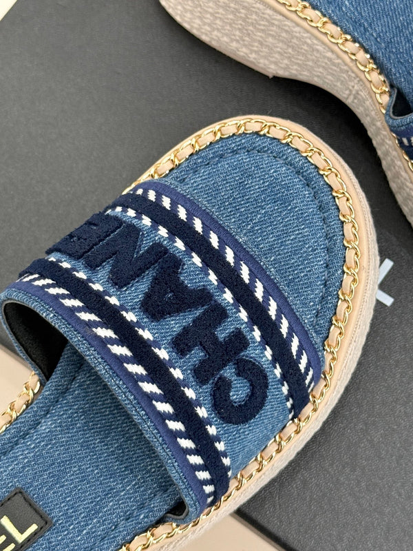 CIABATTE CON ZEPPA E SUOLA SPESSA IN TESSUTO DENIM BLU CLASSICO