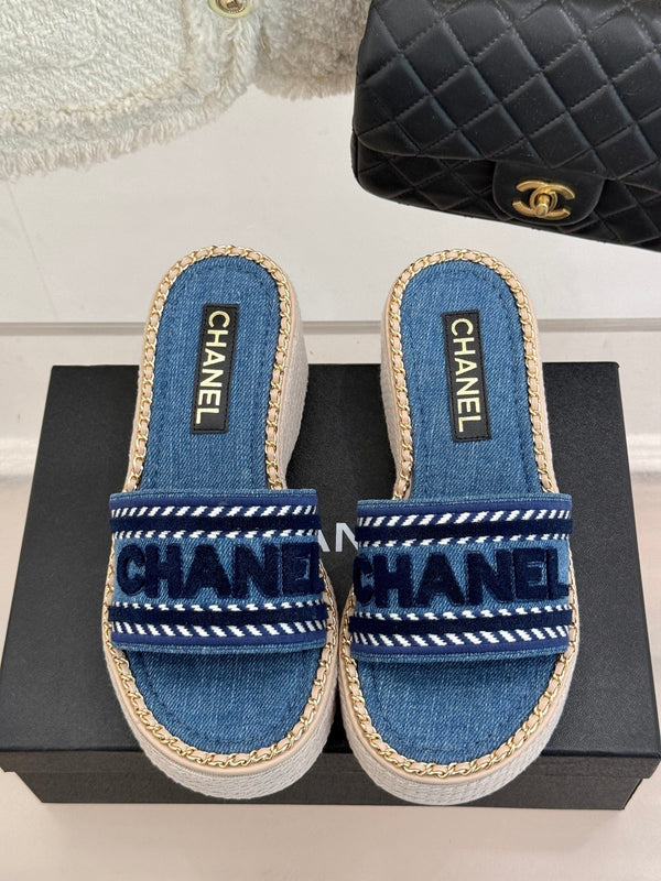 CIABATTE CON ZEPPA E SUOLA SPESSA IN TESSUTO DENIM BLU CLASSICO