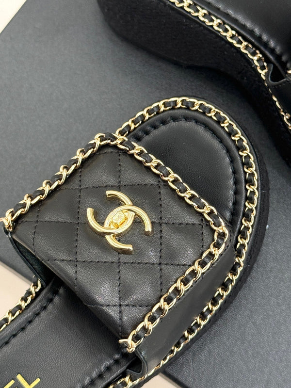 PANTOFOLA CON CUORE A CATENA E SUOLA SPESSA IN PELLE DI AGNELLO NERA