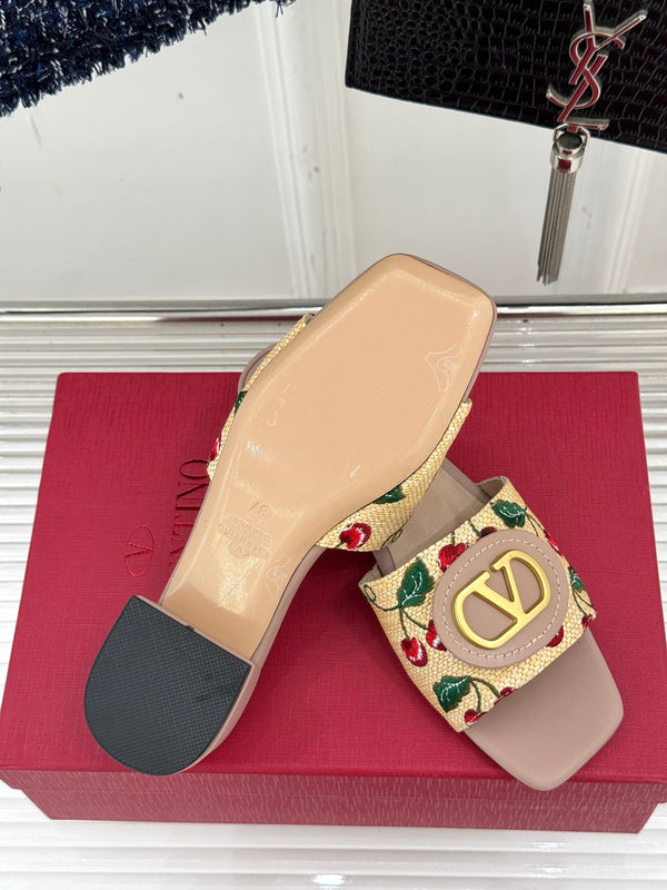 VT 25 Cherryfic Leather Trimmed Slides Nude Sheepskin 286503