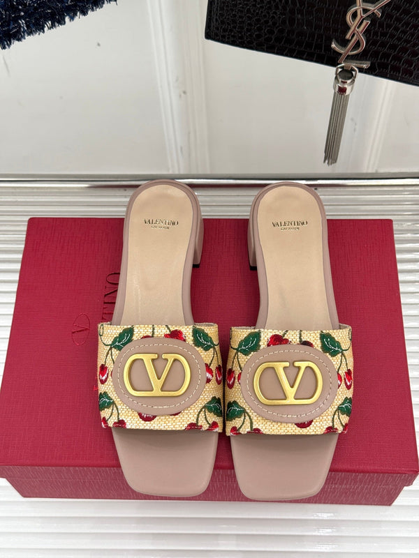 VT 25 Cherryfic Leather Trimmed Slides Nude Sheepskin 286503