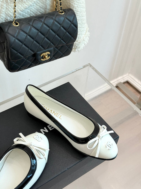 Chanel 25 Bowknot Ballet Flat White Black Sheepskin 473065