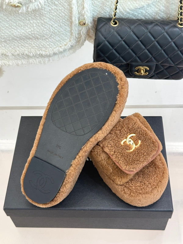 Chanel 25 Buckle Flip-up Thick-soled Slippers Brown Wool 465384