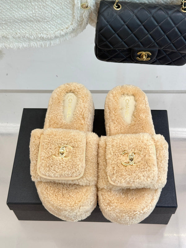 Chanel 25 Buckle Flip-up Thick-soled Slippers Beige Wool 465385