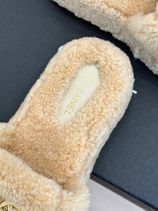 Chanel 25 Buckle Flip-up Thick-soled Slippers Beige Wool 465385