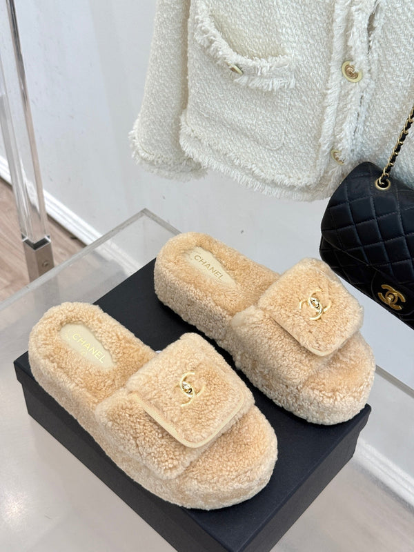 Chanel 25 Buckle Flip-up Thick-soled Slippers Beige Wool 465385