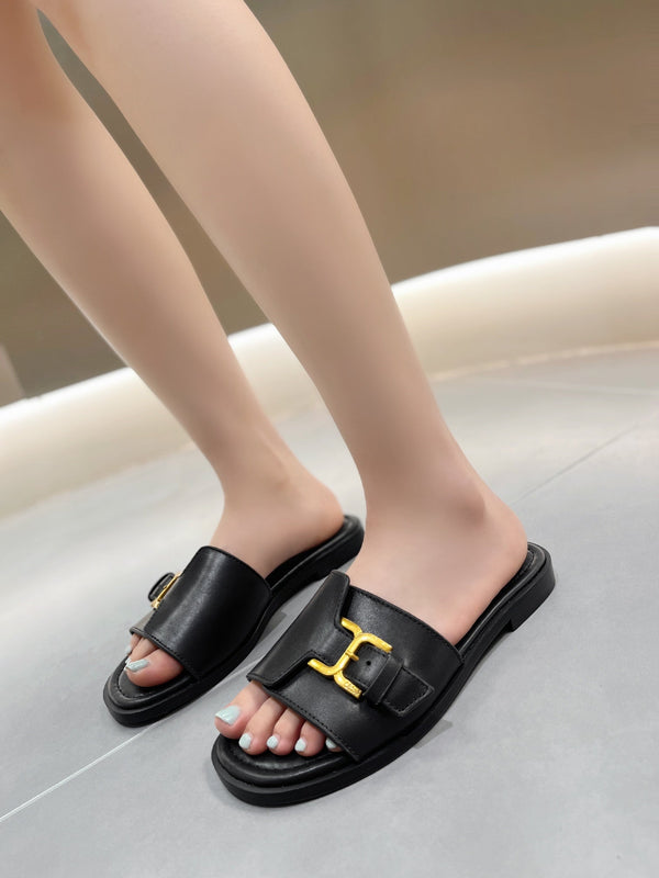 CHLOÉ HLOE MARCIE SLIDE IN BLACK CALFSKIN WITH GOLD HARDWARE