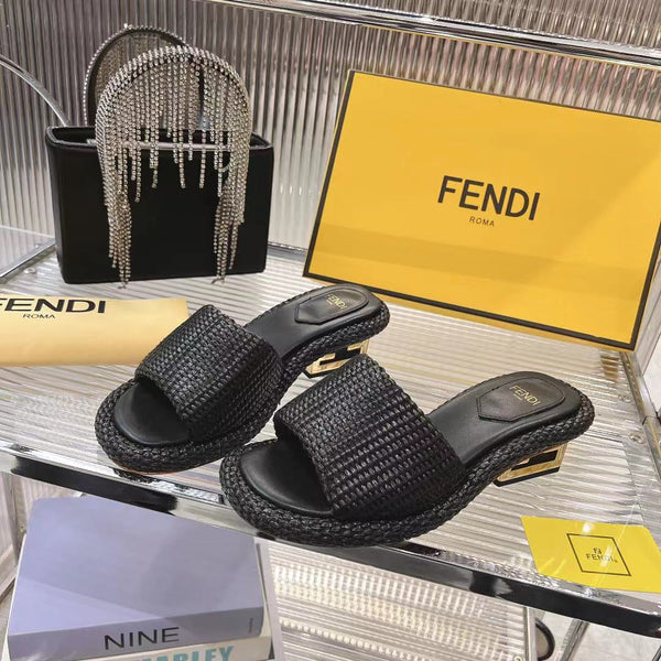 FENDI BAGUETTE SLIDES WOMEN IN BLACK RAFFIA