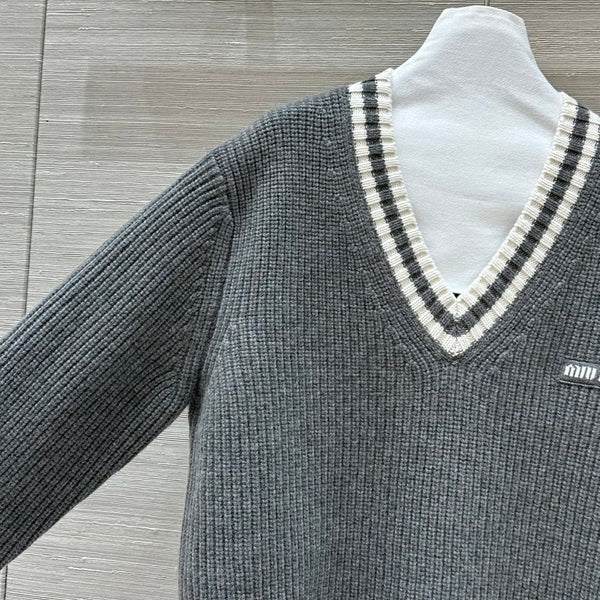 Miumiu V-neck knitted top Gray Cashmere