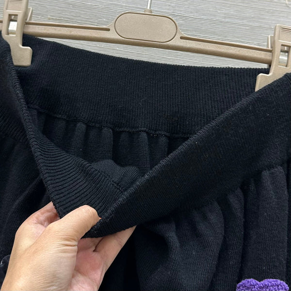 CC 25 Set di fiori in lana acrilica nera