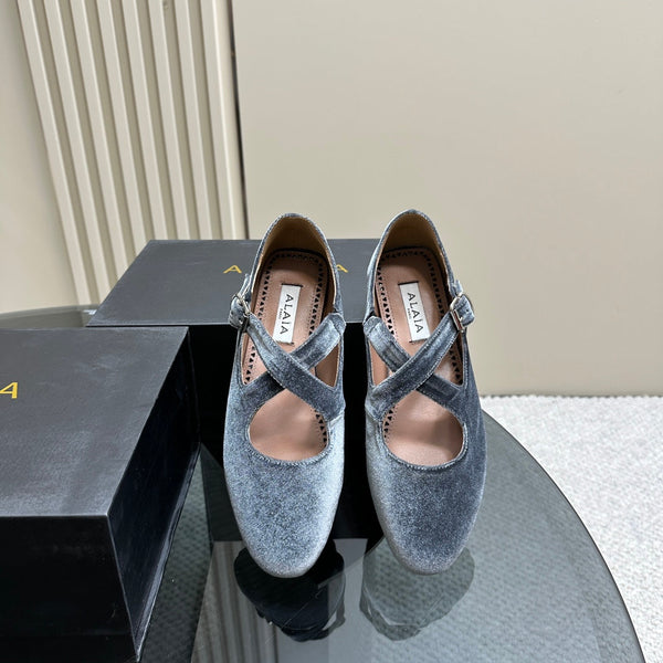 Alaila Criss Cross Ballet Flats In Dark Grey Velvet 920785