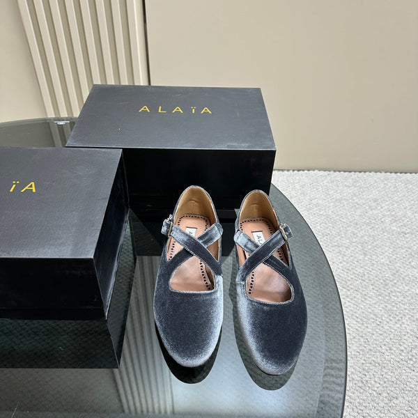 Alaila Criss Cross Ballet Flats In Dark Grey Velvet 920785