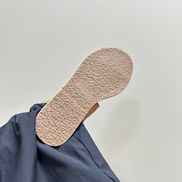 LYMPIA TRIOMPHE THONG IN CALFSKIN TAN