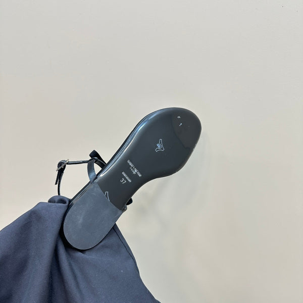 SL CRYSTAL T-STRAP FLAT SANDAL BLACK SATIN