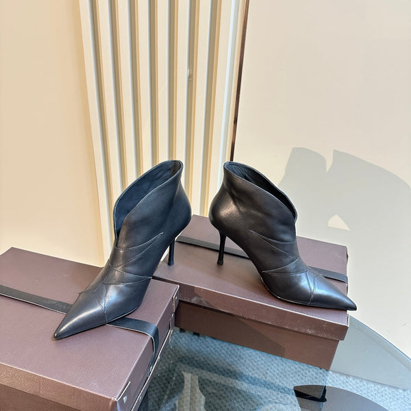 Alaila Heeled Ankle Boots 85mm In Black Cowhide 921036