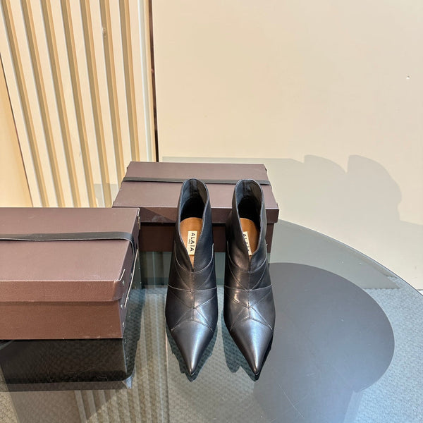 Alaila Heeled Ankle Boots 85mm In Black Cowhide 921036