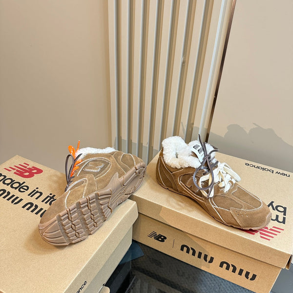 Sneakers Miu x Balance 530 SL in pile marrone scuro e pelle scamosciata