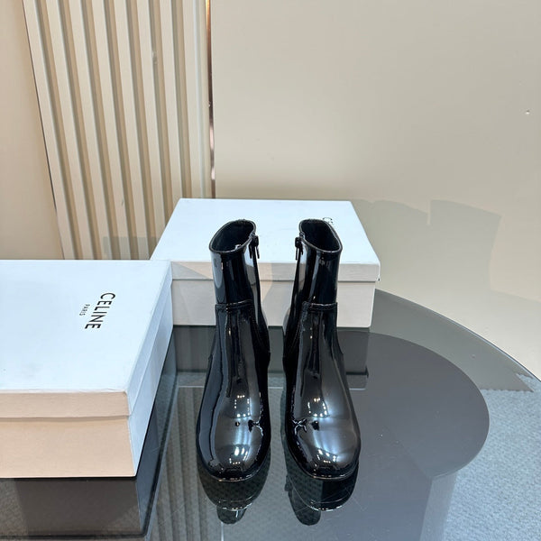 STIVALI CON TACCO SPESSO TRIPHOME IN PELLE DI MONTONE NERA