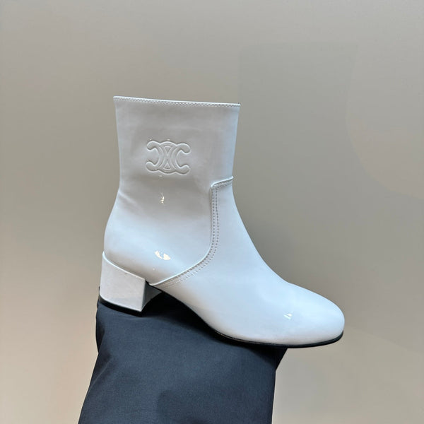 TRIPHOME CHUNKY HEEL BOOTS IN WHITE SHEEPSKIN