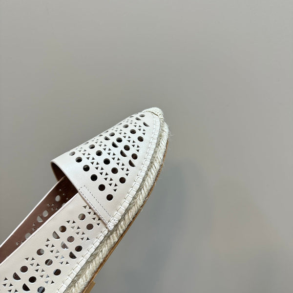 Alaila Vienne Espadrilles In Ivory White Cowhide 946256