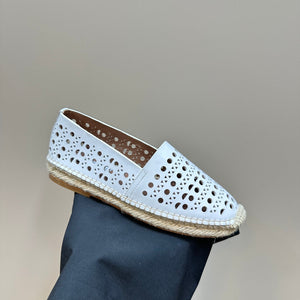 Alaila Vienne Espadrilles In White Cowhide 946258