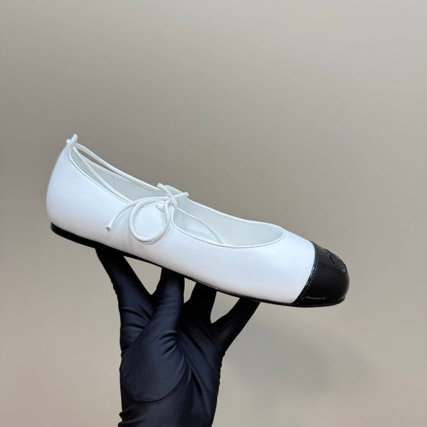 CC 25 Mary Jane Flat White Leather with Patent Leather 239411