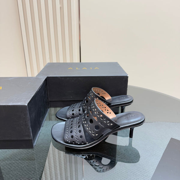 Alaia Vienne Cutout Kitten-Heel Slide Sandals Black Sheepskin 299661