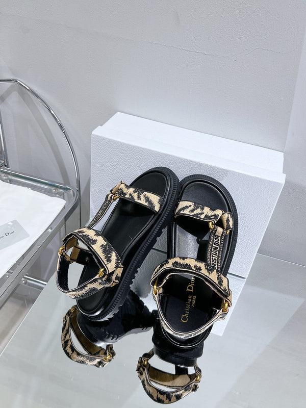 CD D-Wave Sandal In Drak Beige Black Cowhide 100765