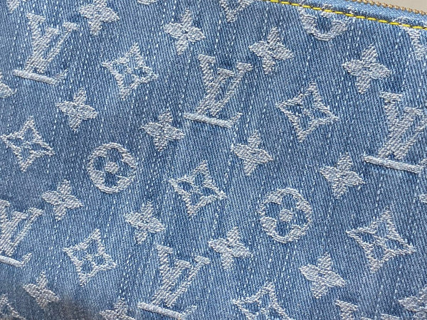 coussin bb 21 blue denim gold hardware