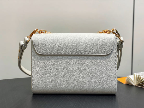 Twist MM Slim 23cm Cream Calfskin