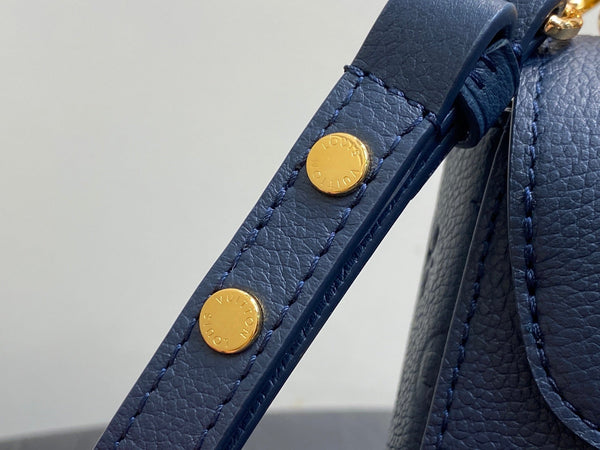 Twist MM Slim 23cm Navy Calfskin
